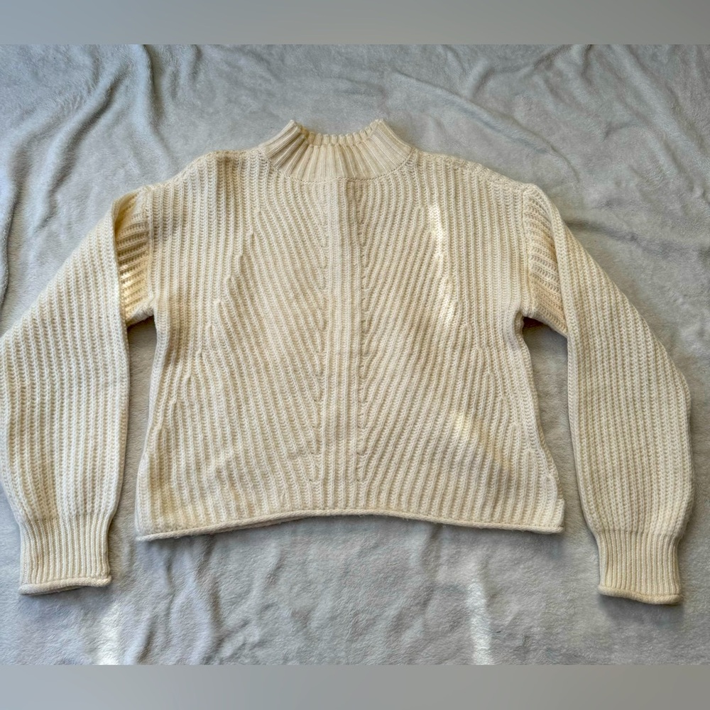 SO Goods For Life Sweater Size Medium